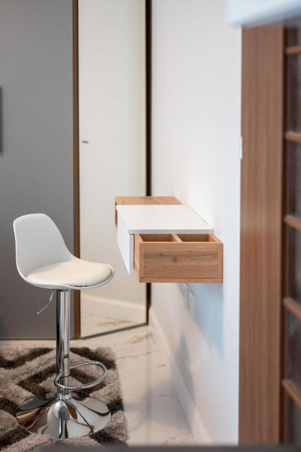 Modern Central Studio Apartment Sofia Exterior foto